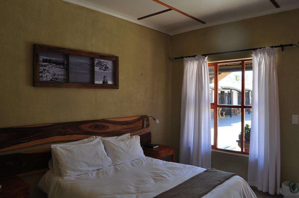 Obelix Guesthouse Lüderitz Exteriör bild