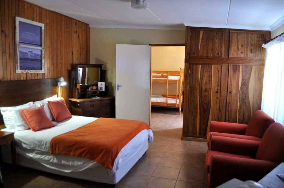 Obelix Guesthouse Lüderitz Exteriör bild