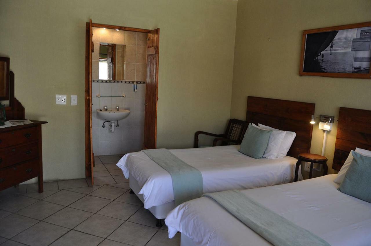 Obelix Guesthouse Lüderitz Exteriör bild