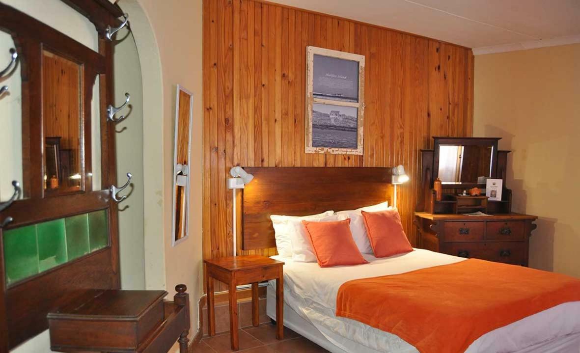 Obelix Guesthouse Lüderitz Exteriör bild